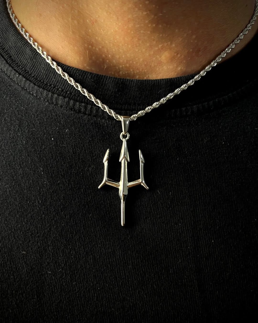 Rope Chain Trident Necklace