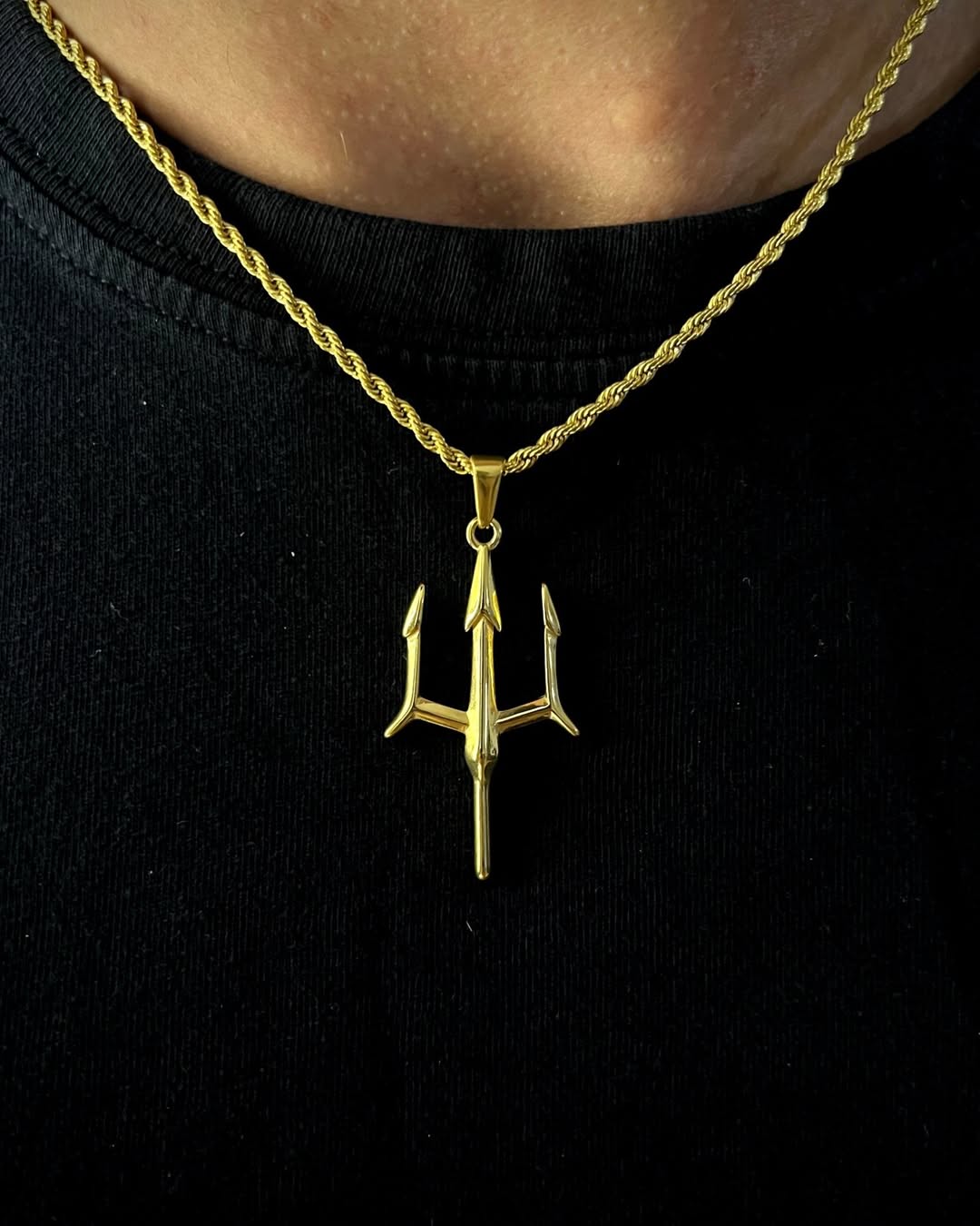 Rope Chain Trident Necklace
