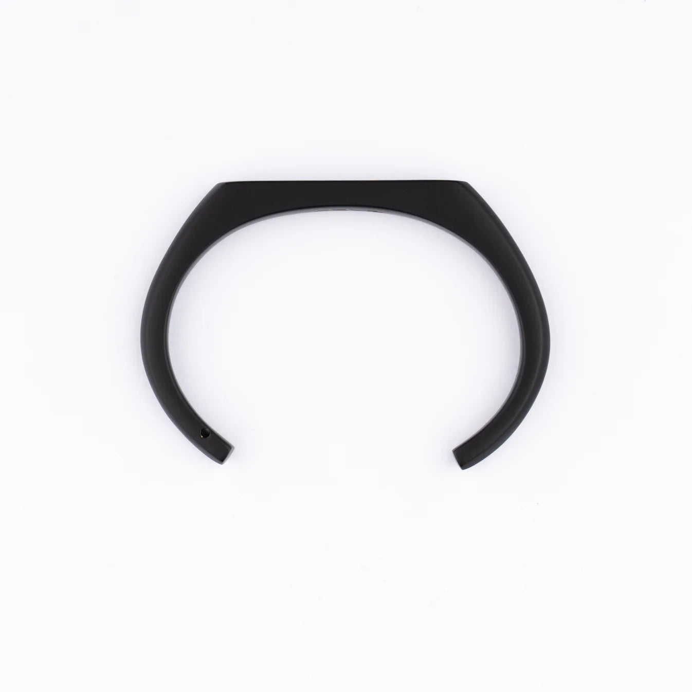 Onyx Edge Bracelet Black