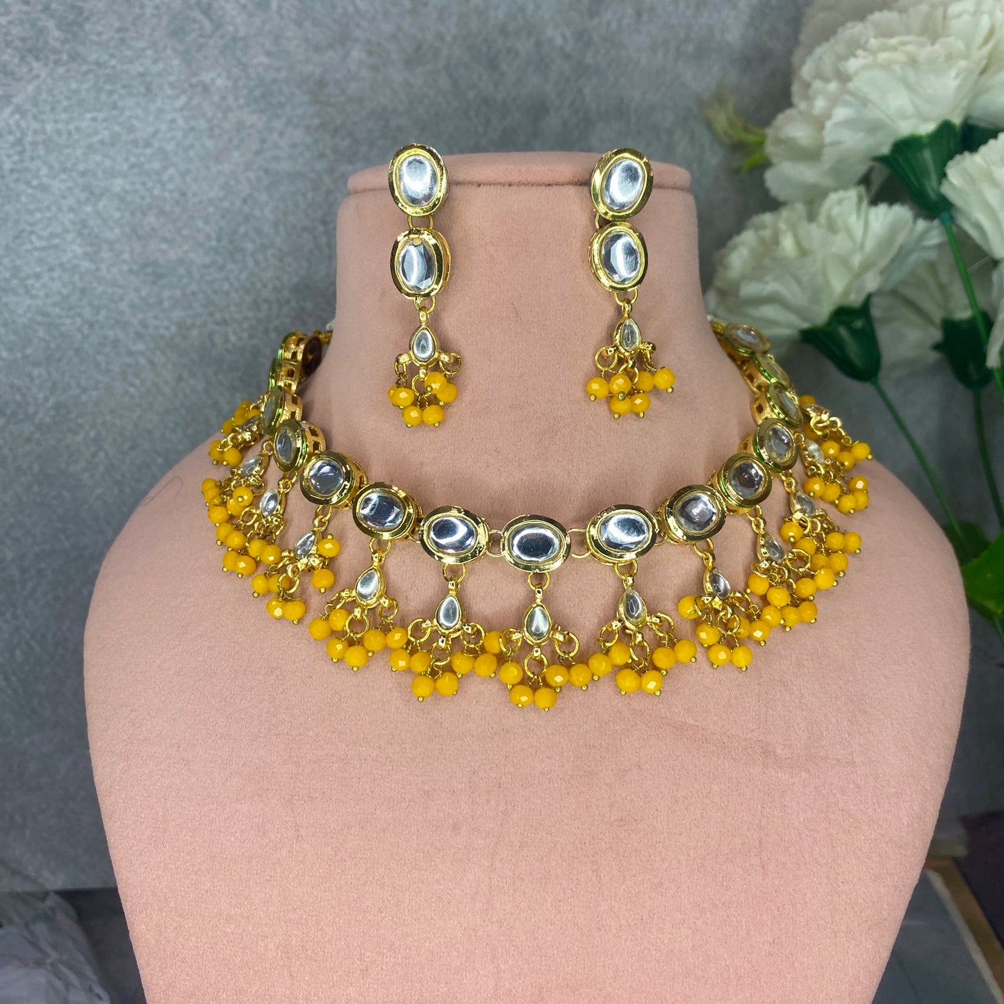 Yellow Dangling Beaded Kundan Necklace
