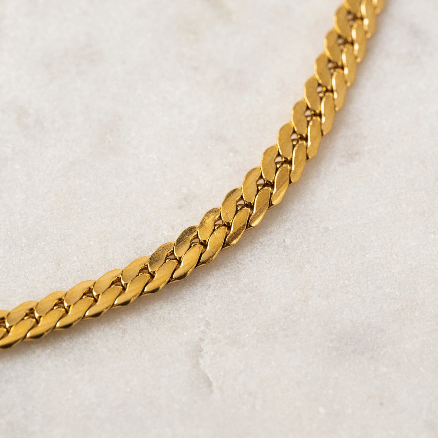 22k Flat Curb Chain Women