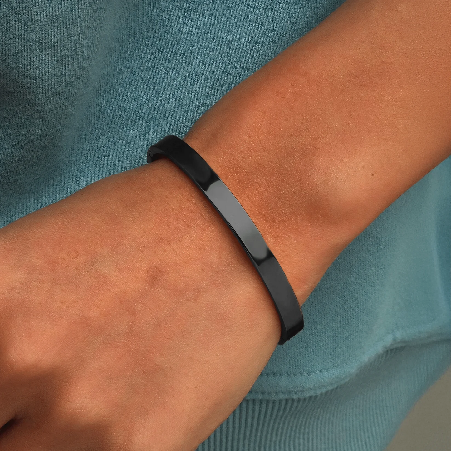Solid State Kada Bracelet Black