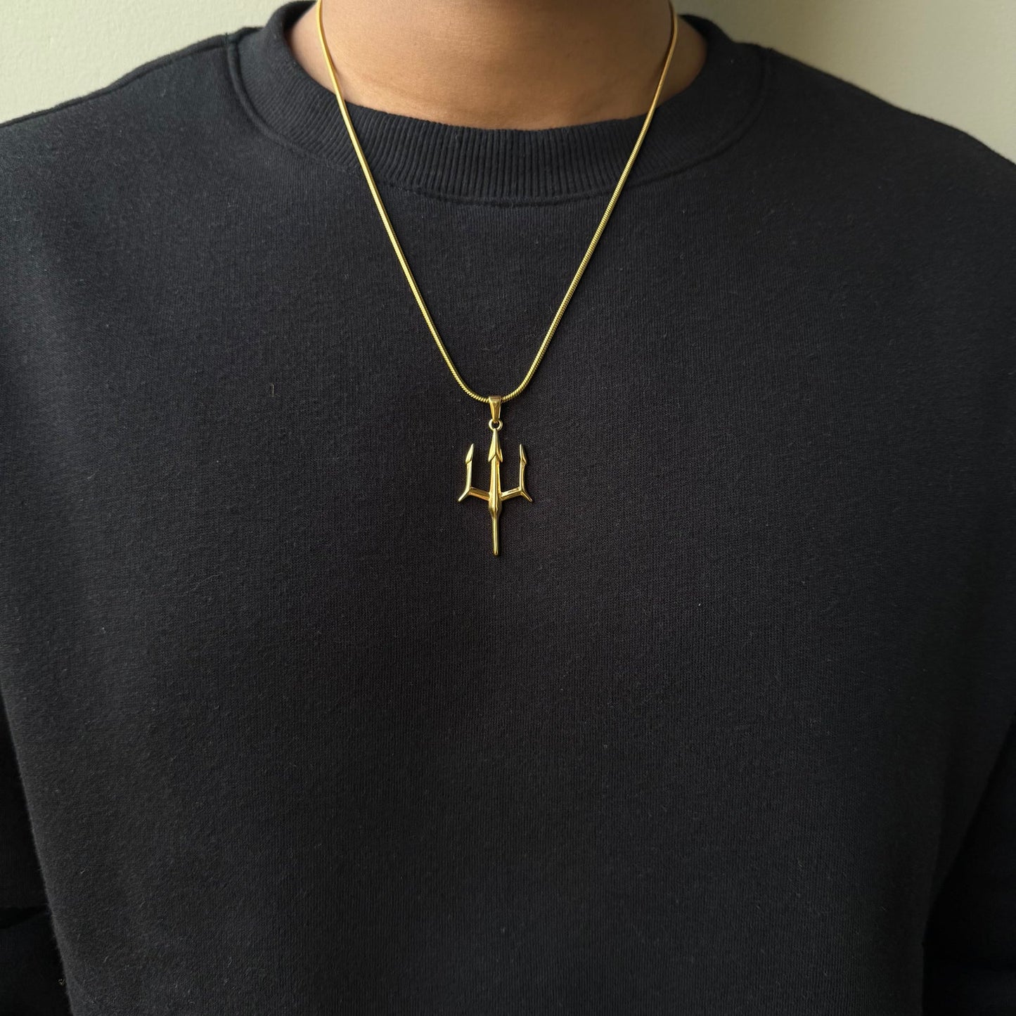 Trident with Box Chain Gold