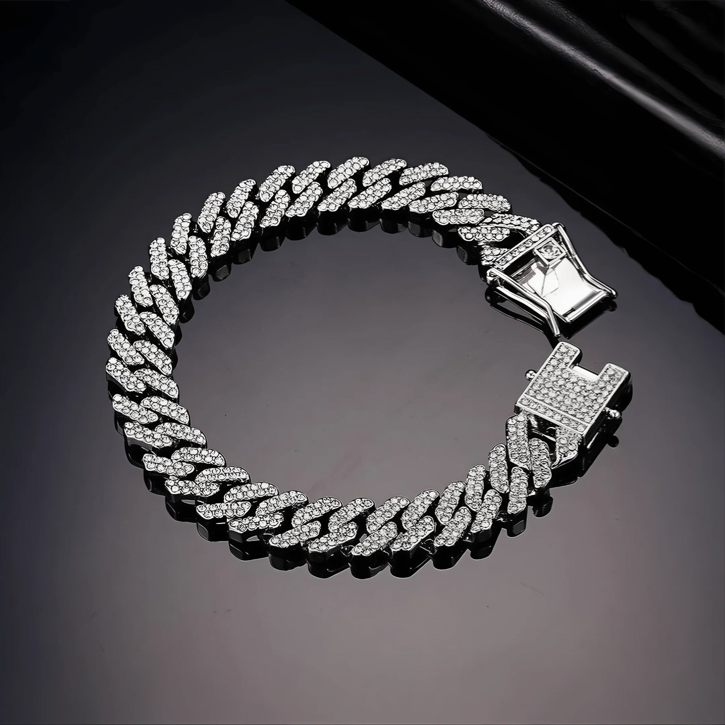 Cuban Brace